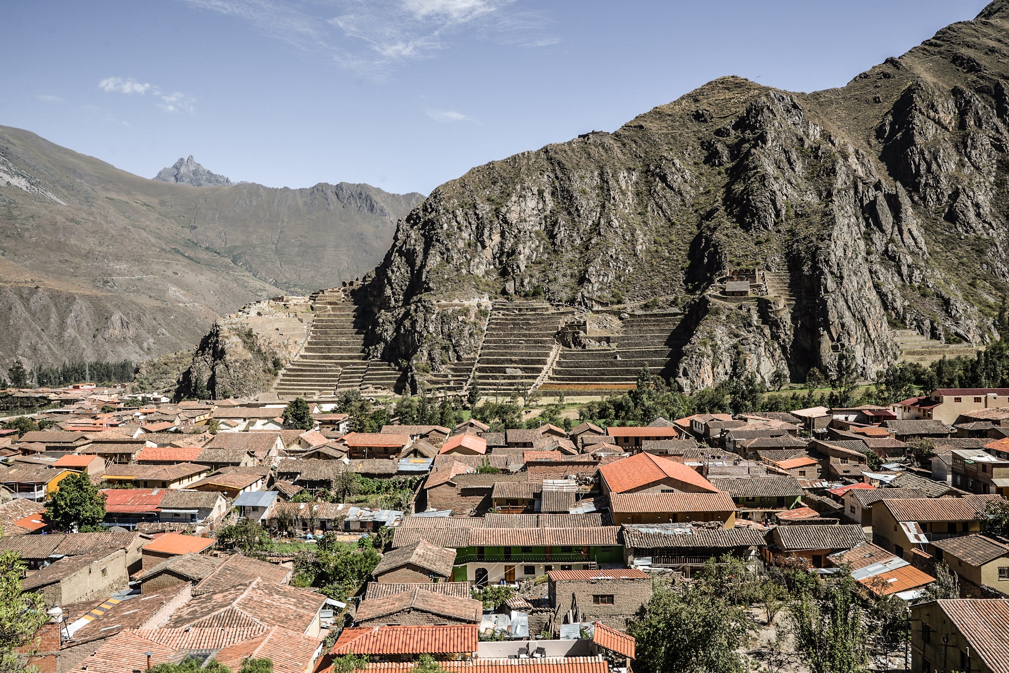 Vue depuis le Pinkuylluna à ollantaytambo au Pérou