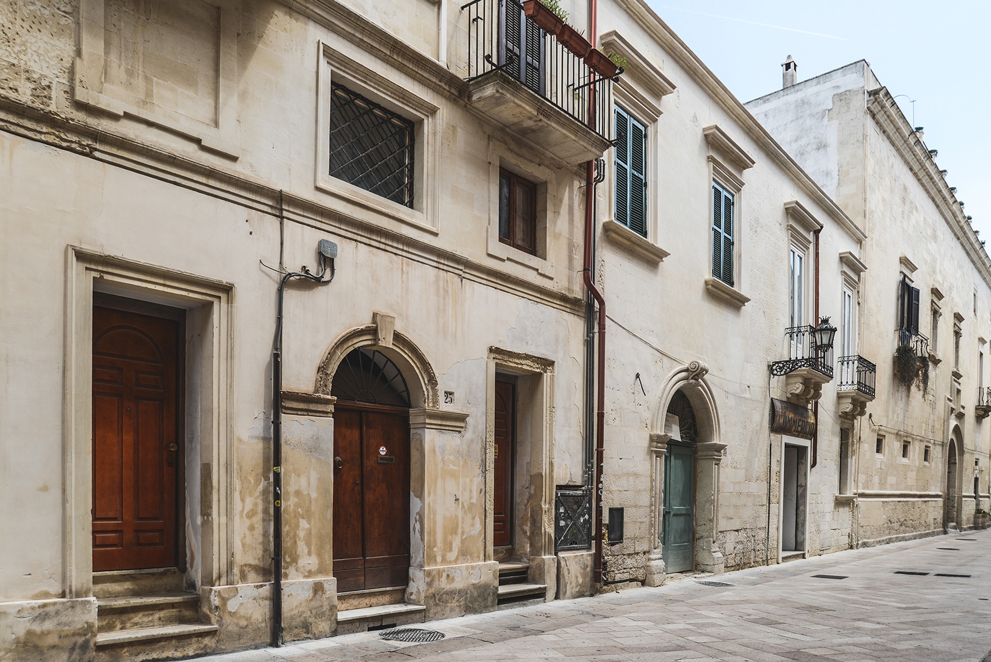 Rue de Lecce dans les pouilles en Italie
