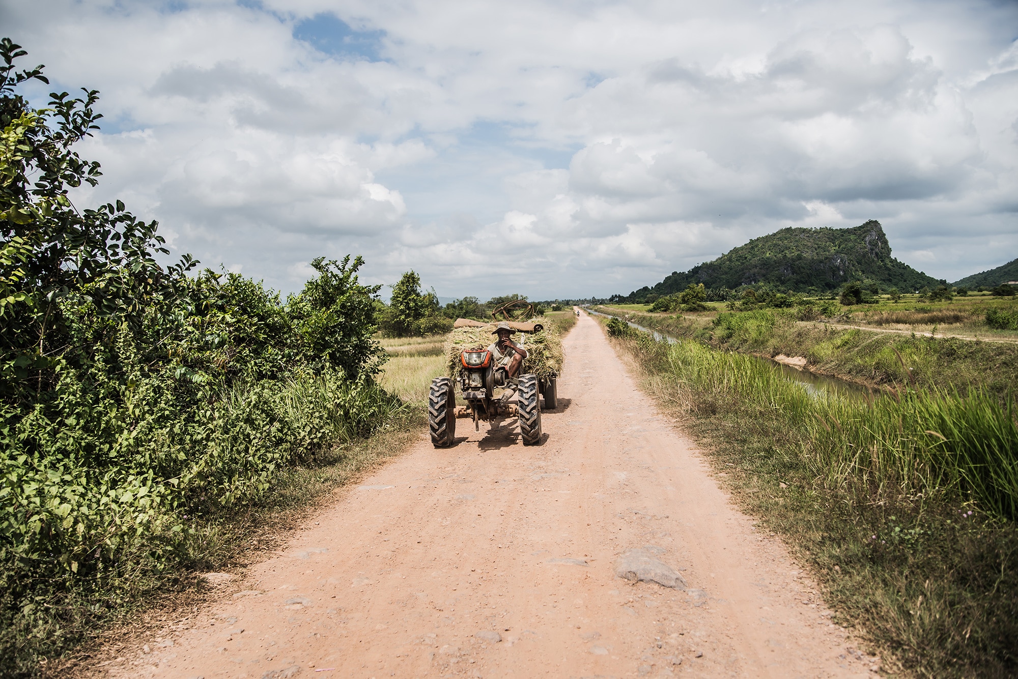 Une route de Kampot au Cambodge