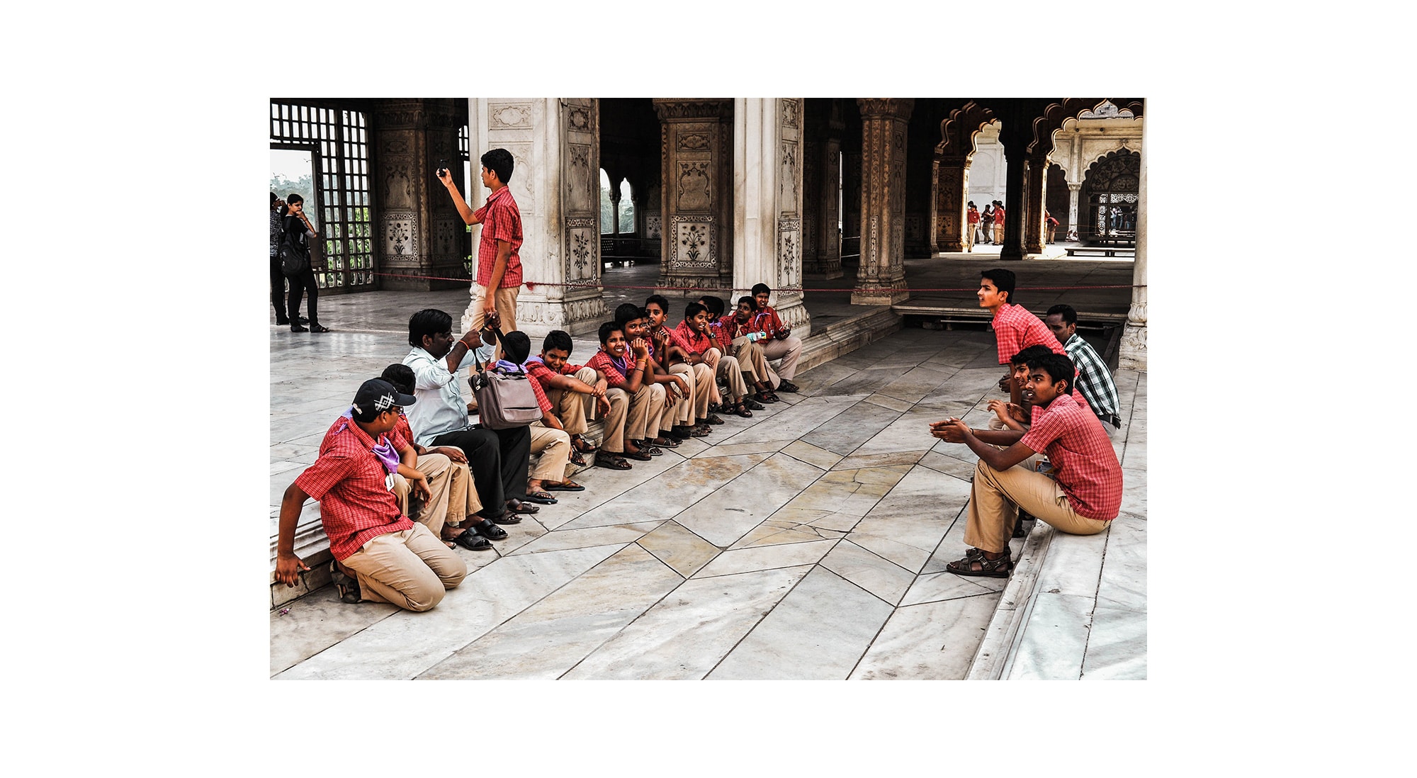 Des étudiants dans le fort rouge à New Delhi en Inde
