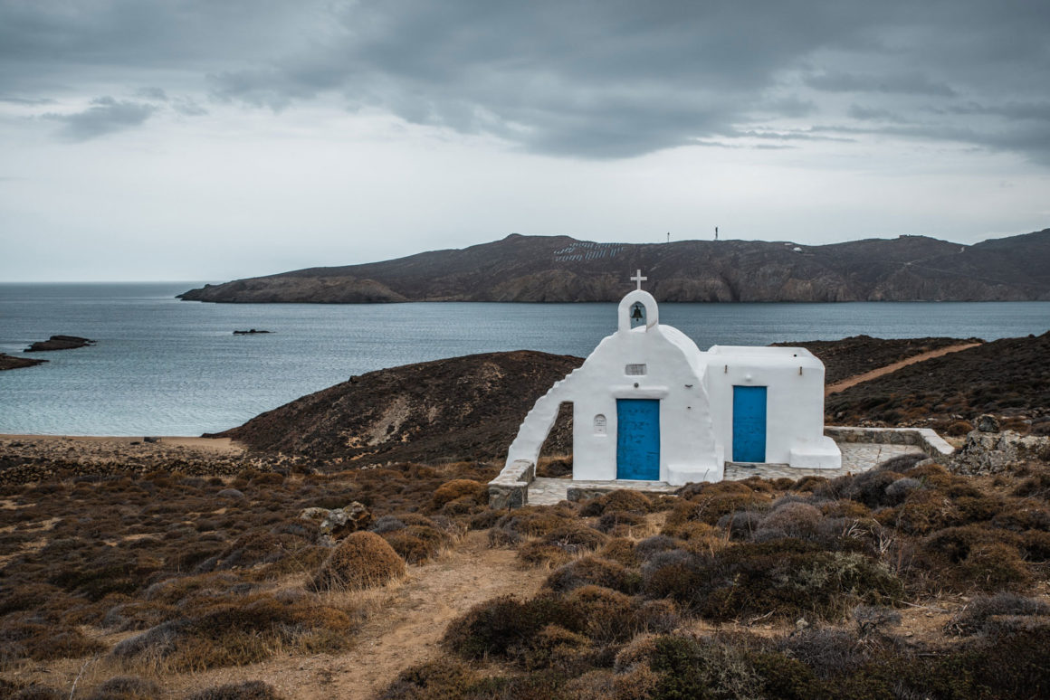 église à mykonos en grèce