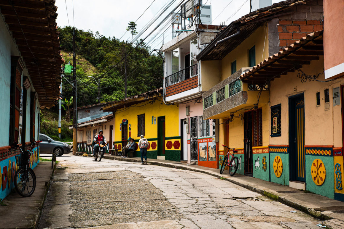 rue de guatape en colombie